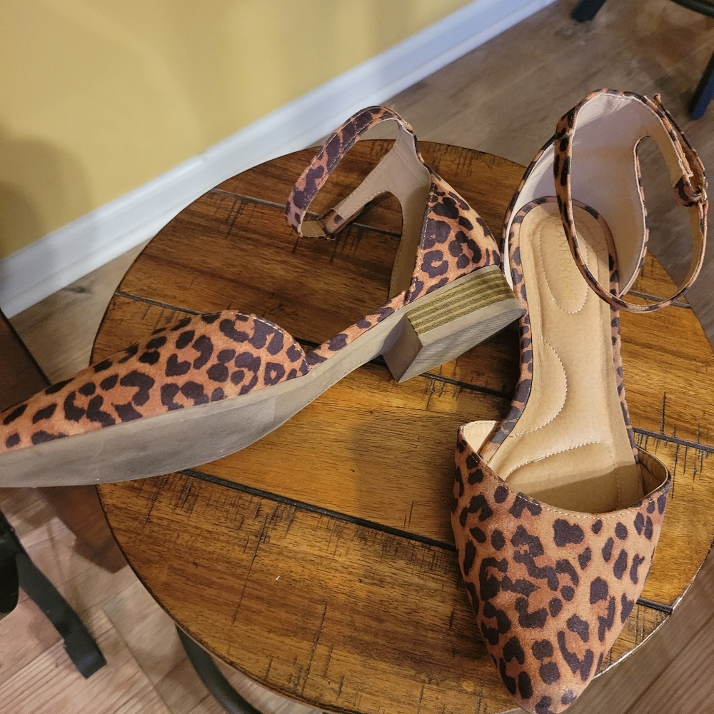 Shoes - Picture 3 of 3